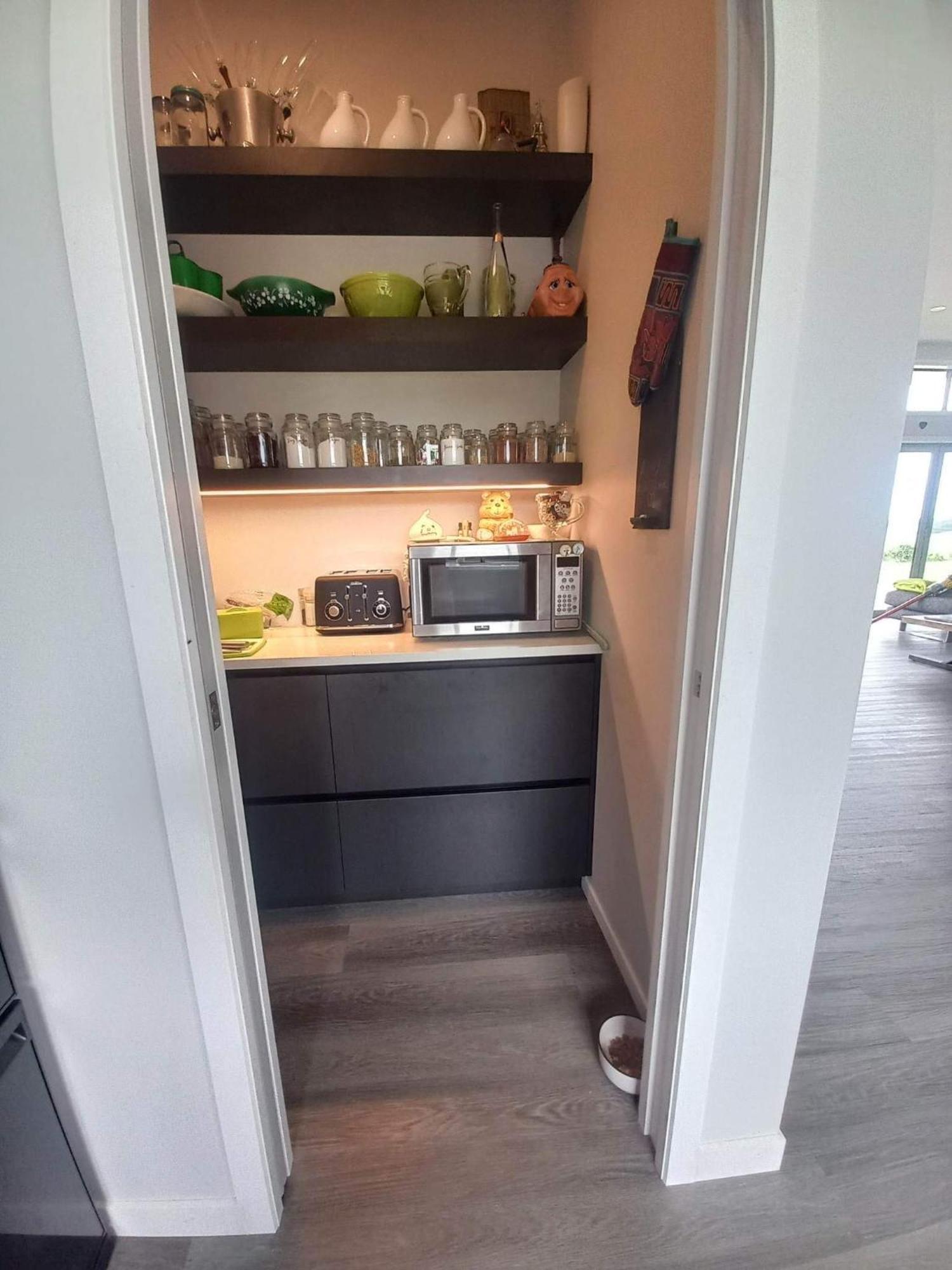 Moko Hiwi Escape - Kotare Suite Ruakaka Esterno foto